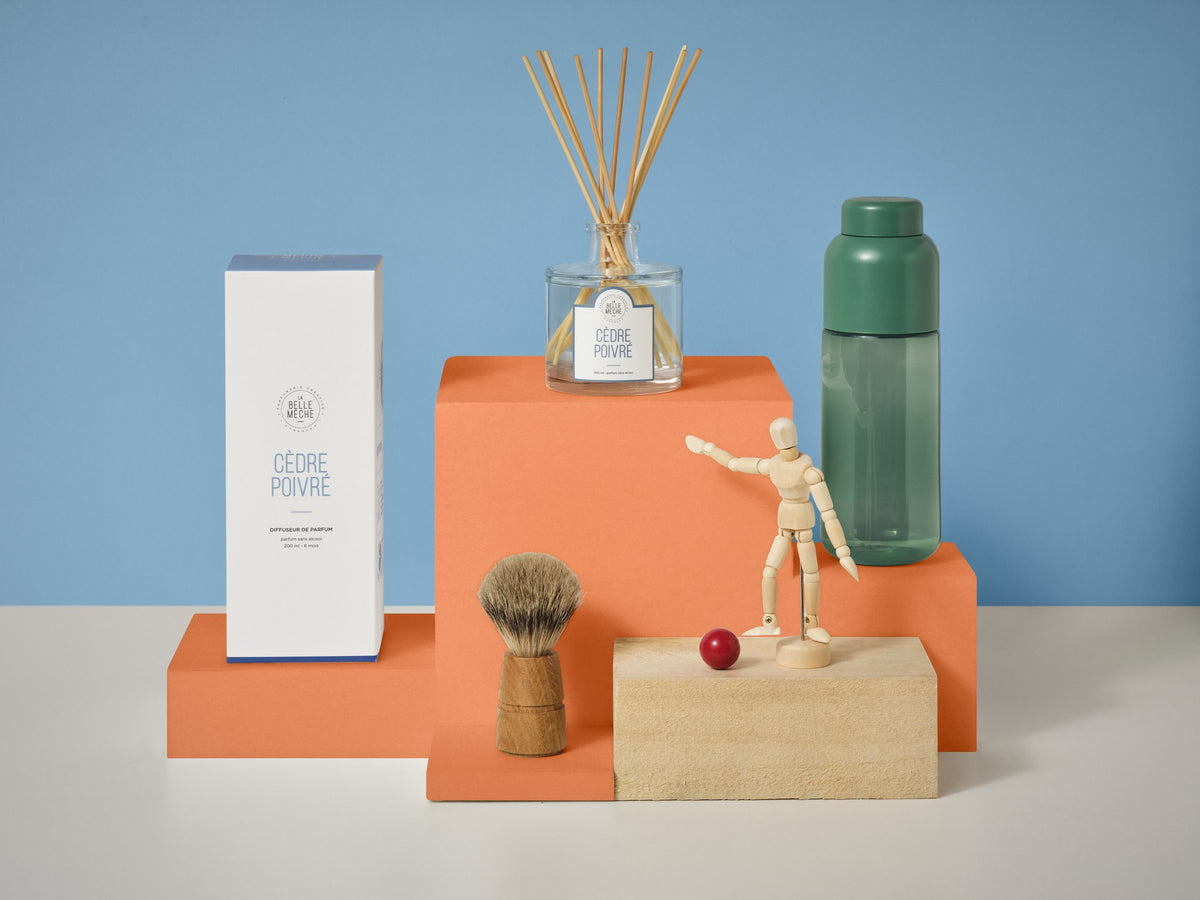 La Belle Mèche Cedarwood reed diffuser and its box