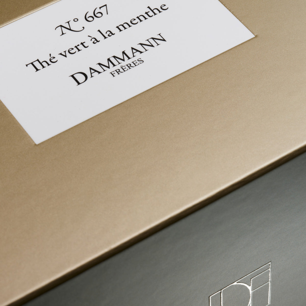 N°667 Thé vert à la menthe gift box by Dammann Frères, close-up of the label