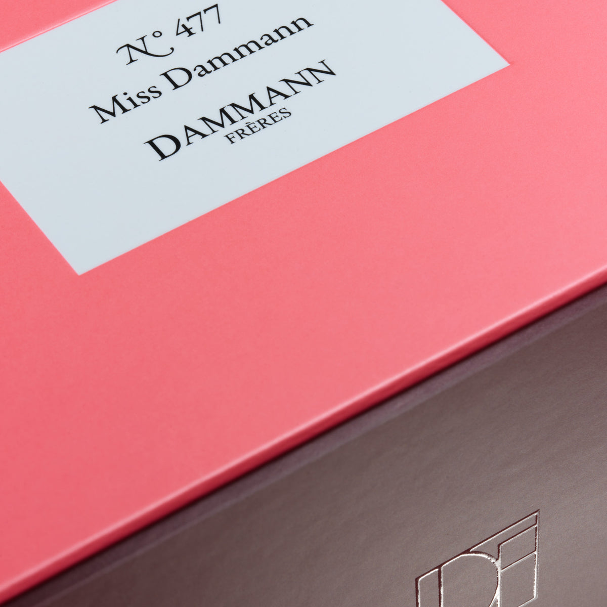 N°477 Miss Dammann gift box by Dammann Frères, close-up of the label