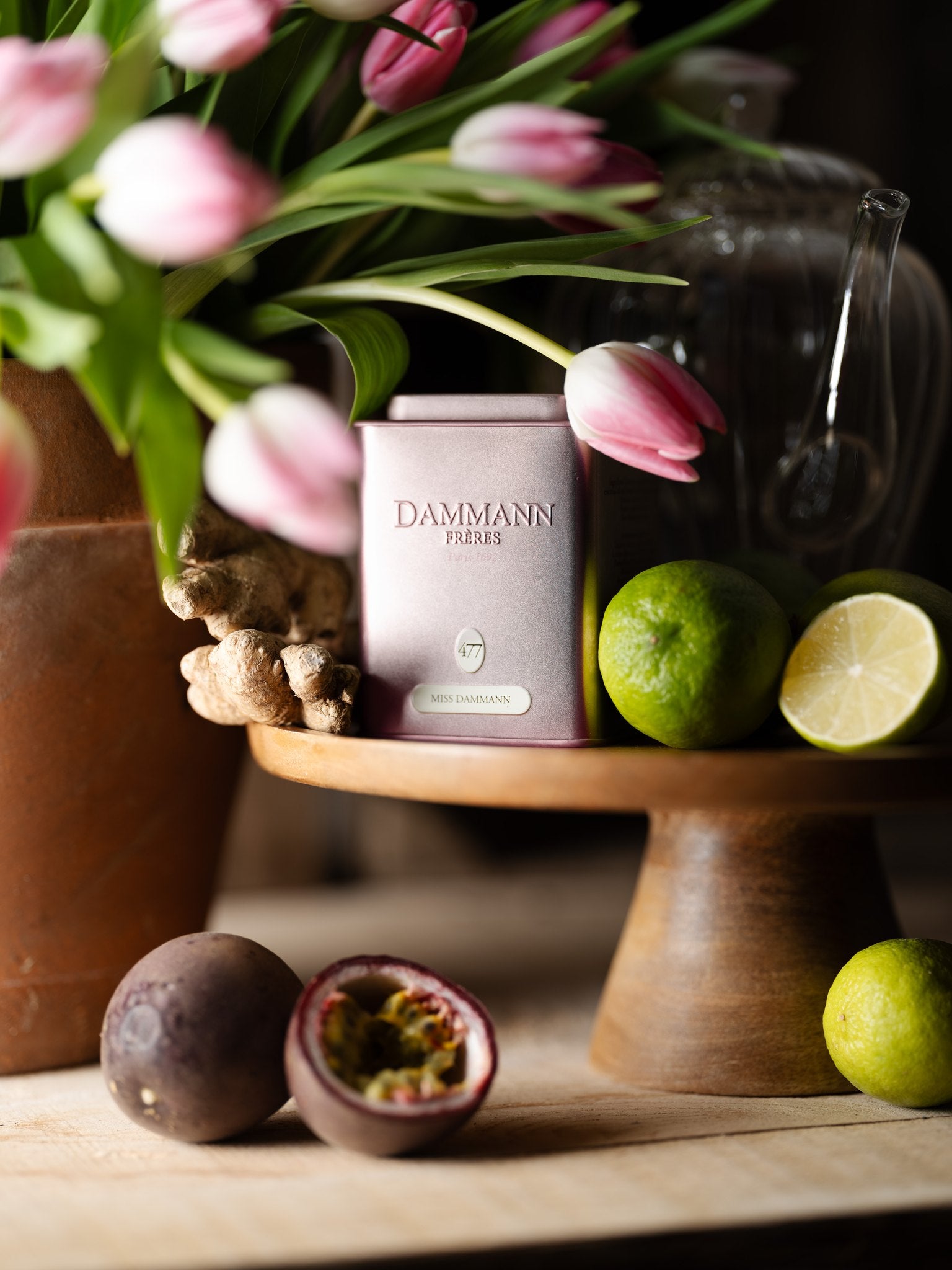 Dammann Frères Miss Dammann tin with tulips, ginger, lime and passion fruit