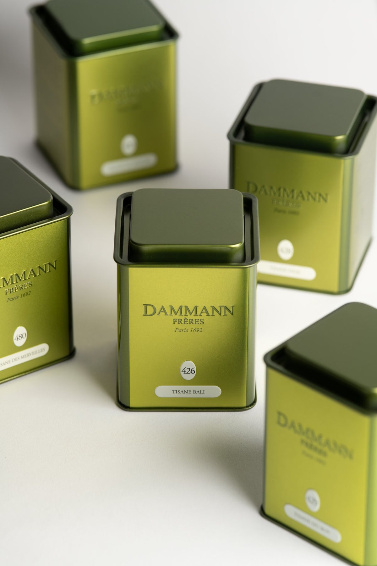 Dammann Frères Tisane Bali N°426 green tin among other herbal tea tins