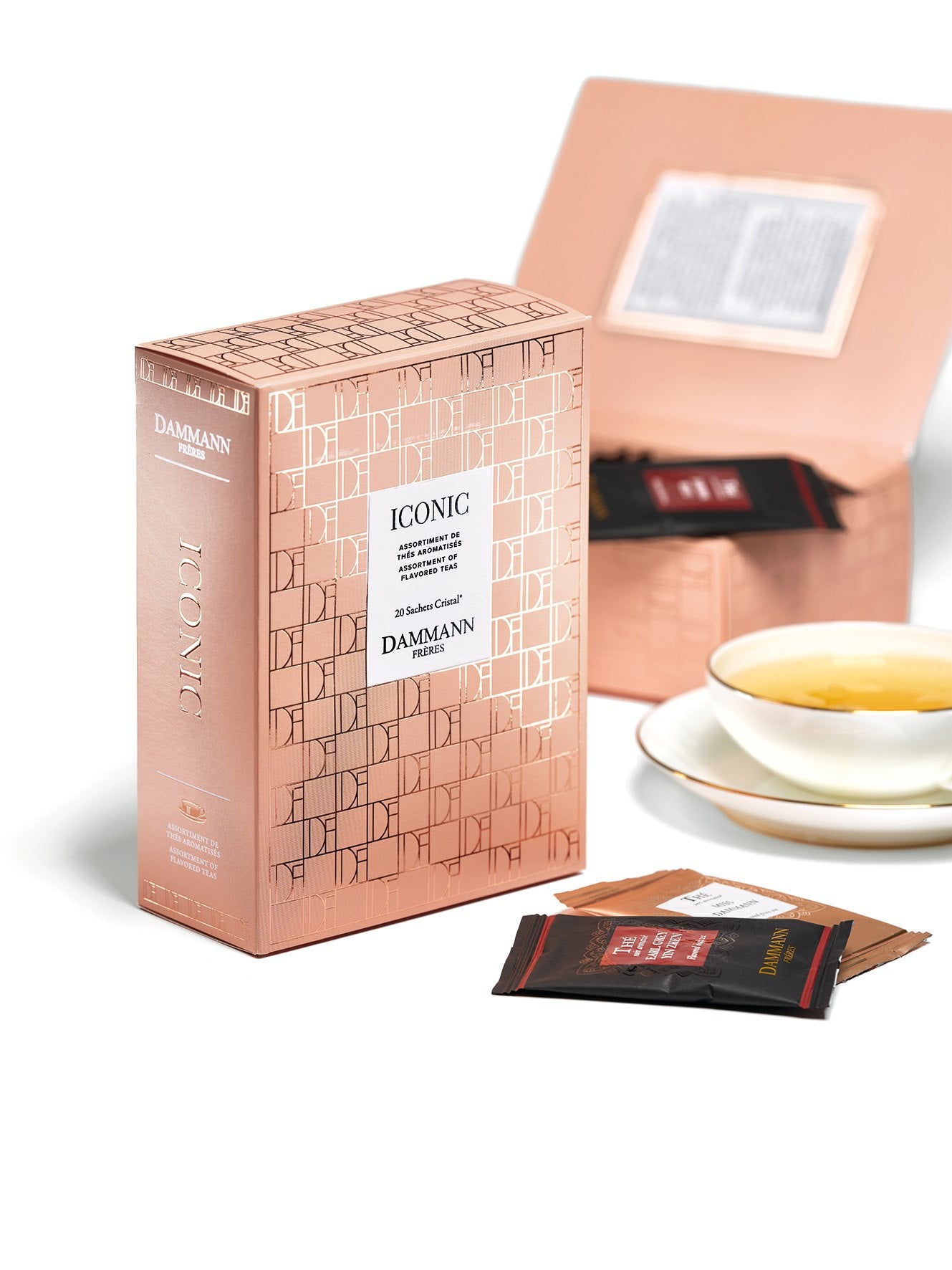 Dammann Frères Iconic gift box with tea sachets and a cup