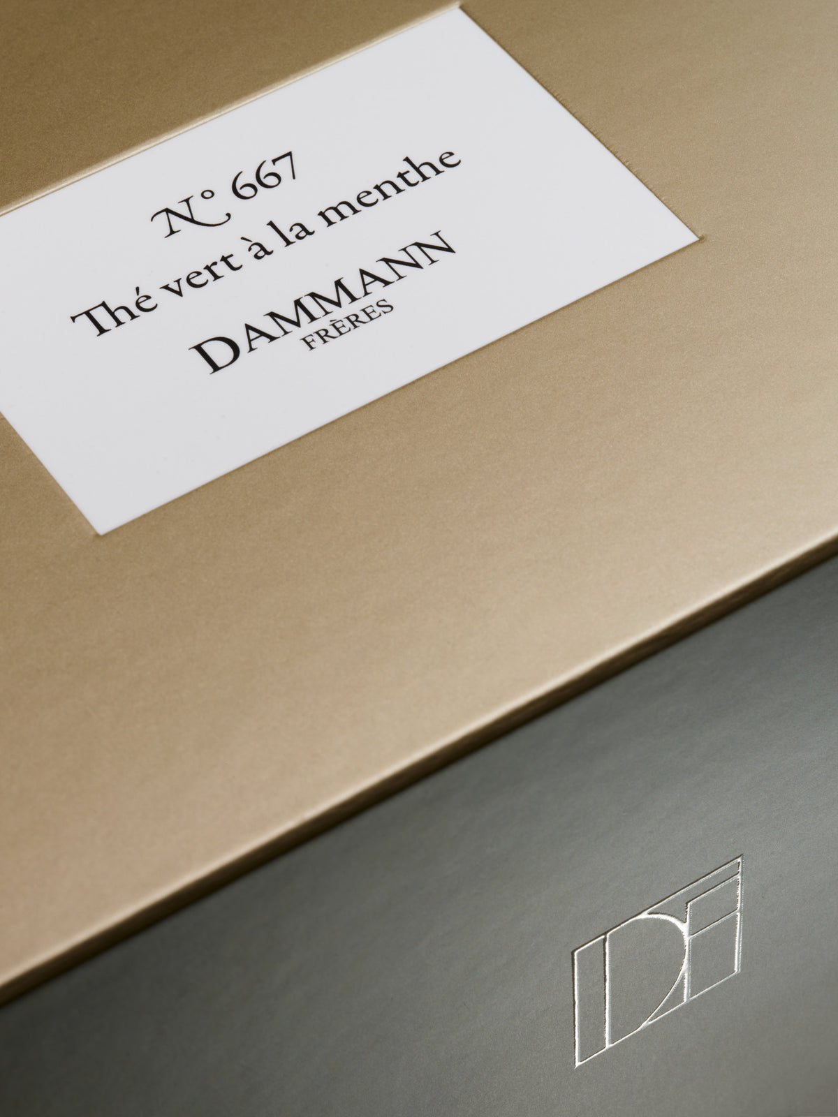 N°667 Thé vert à la menthe gift box by Dammann Frères, close-up of the label