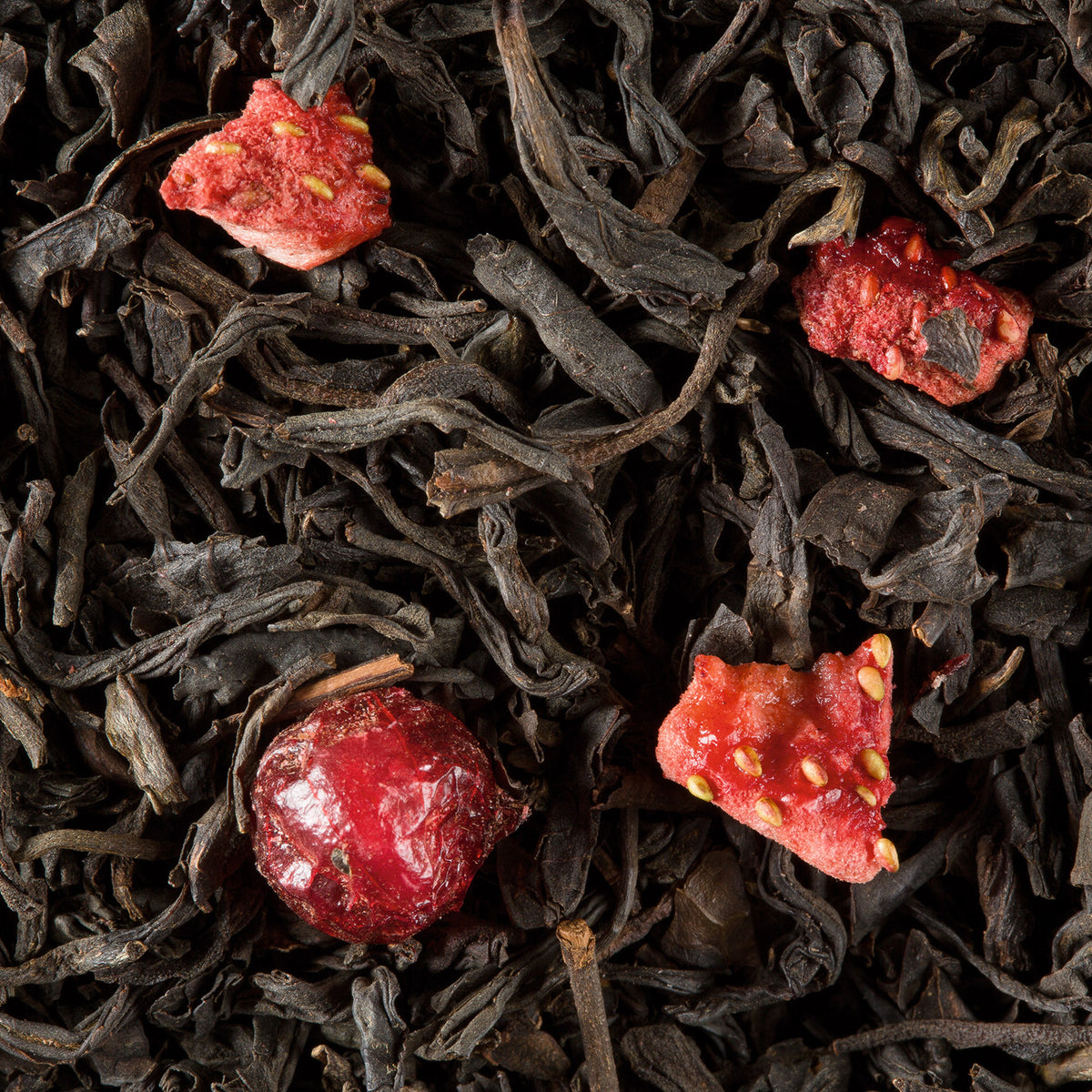 Close-up of 4 Fruits Rouges loose-leaf tea by Dammann Frères