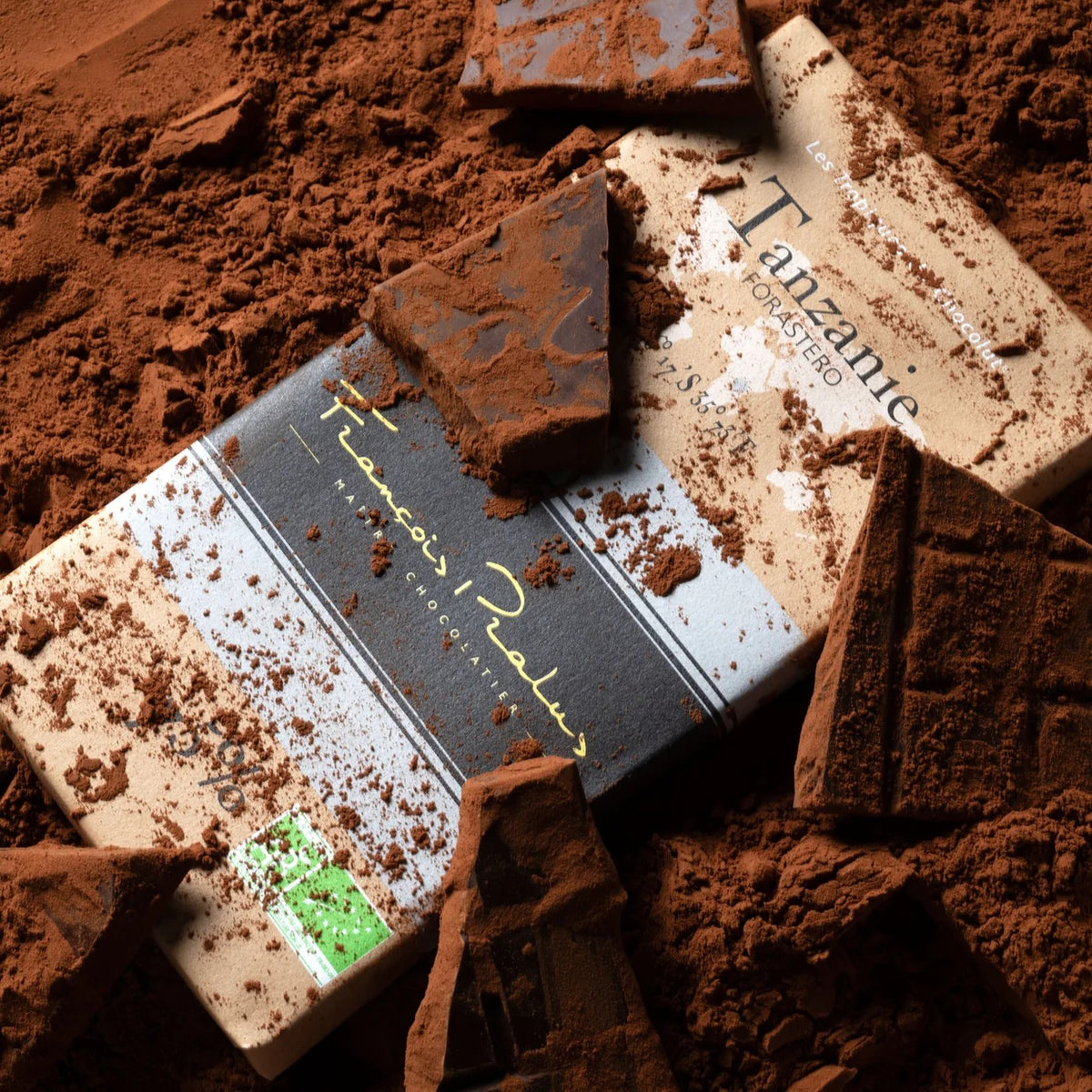 Tanzania 75% Dark Chocolate Bar by François Pralus on cocoa powder