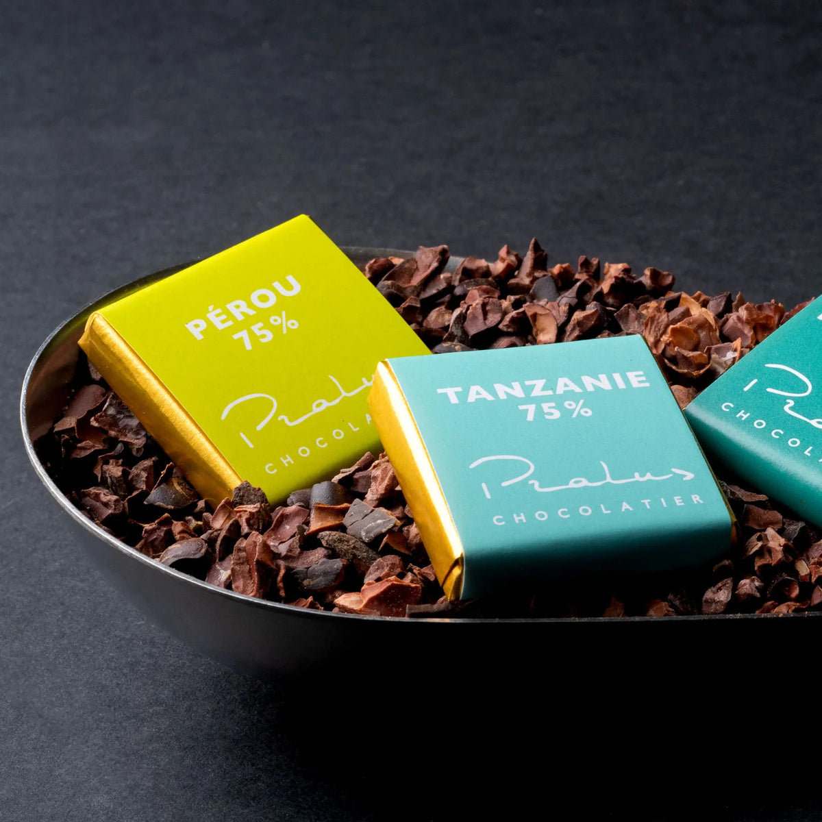 Mini Organic Pyramid by François Pralus: Peru and Tanzania squares on cocoa nibs