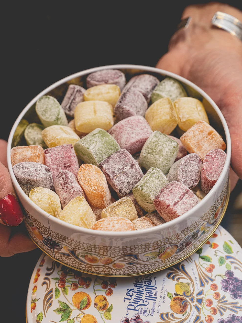 Boîte ouverte de Rigolettes Nantaises de La Nantaise de Confiserie