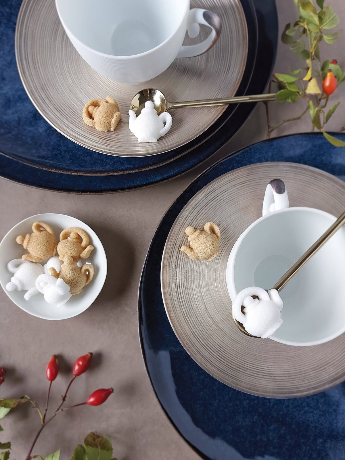 Canasuc teapot-shaped sugars served with tea